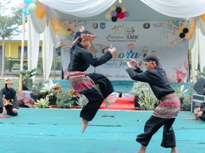 Penampilan Pencak Silat SMKNRJT