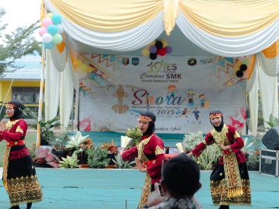 Penampilan Tari dari SMP